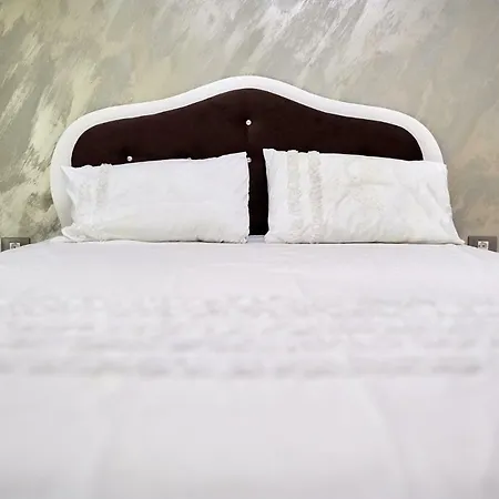 Deluxe N Pools Appartamento Năvodari