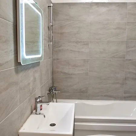 Deluxe N Pools Apartman