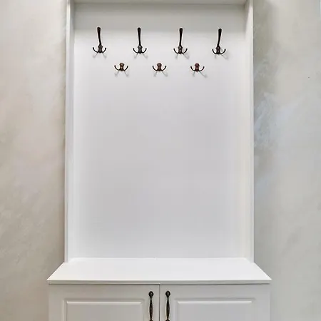 Deluxe N Pools Navodari