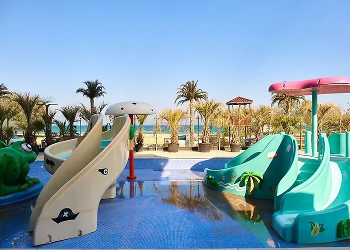 Deluxe N Pools דירה *