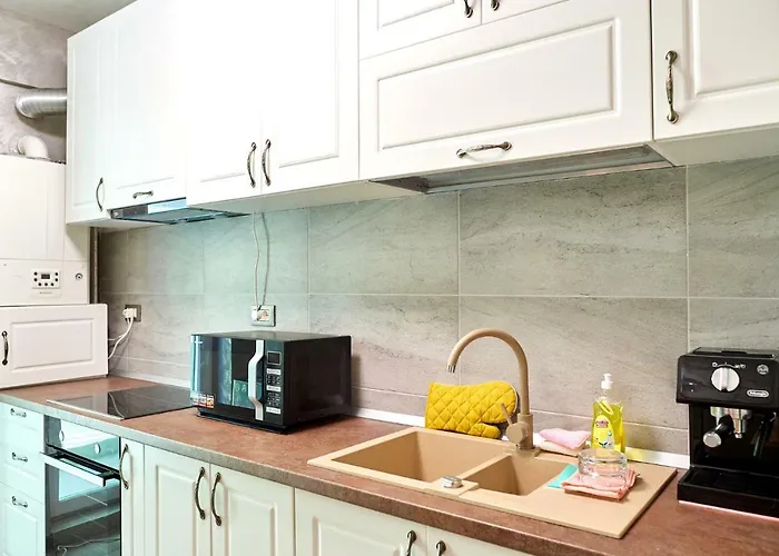 Deluxe N Pools דירה Năvodari